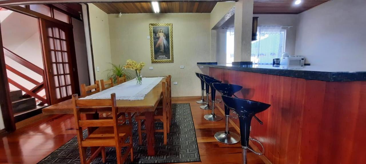 Villa Casa Temporada Campos do Jordão Esterno foto